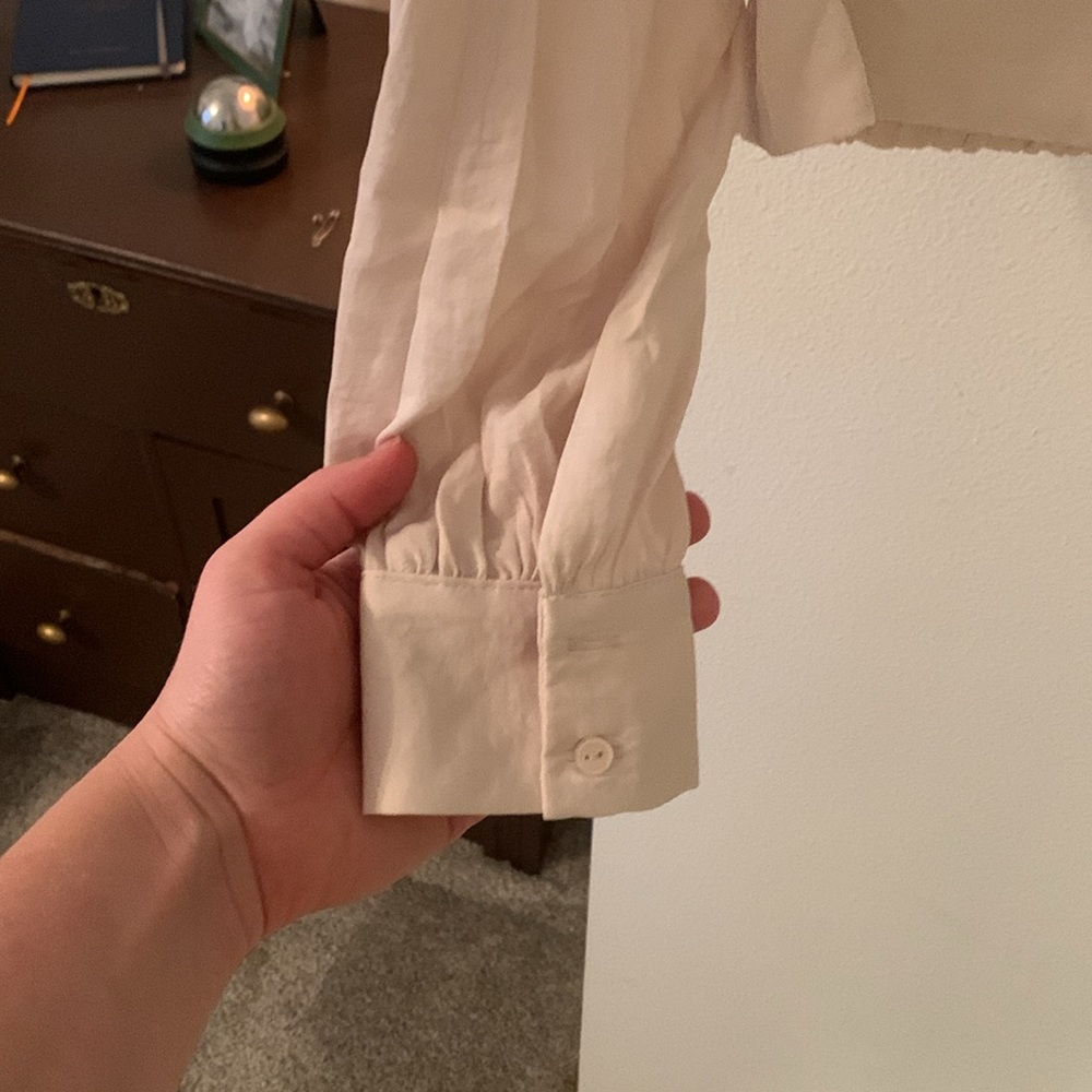 Cream wrap blouse - Picture 3 of 4
